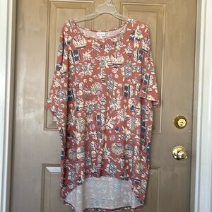 LuLaRoe - Irma - high low - Size XL